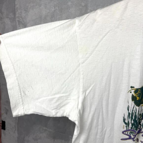 Vintage 1987 St. Maarten NA Fish Graphic T-Shirt L USA Made Single Stitch Ocean - Picture 8 of 10